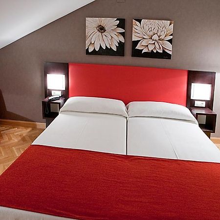 Hostal Carlos III Getafe Exterior foto