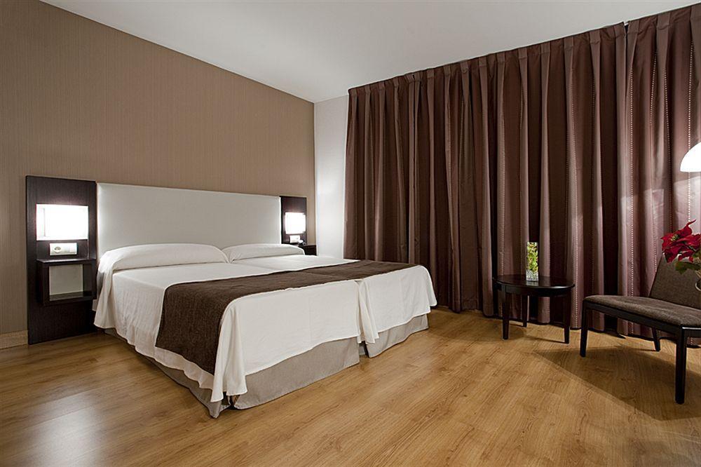 Hostal Carlos III Getafe Habitación foto