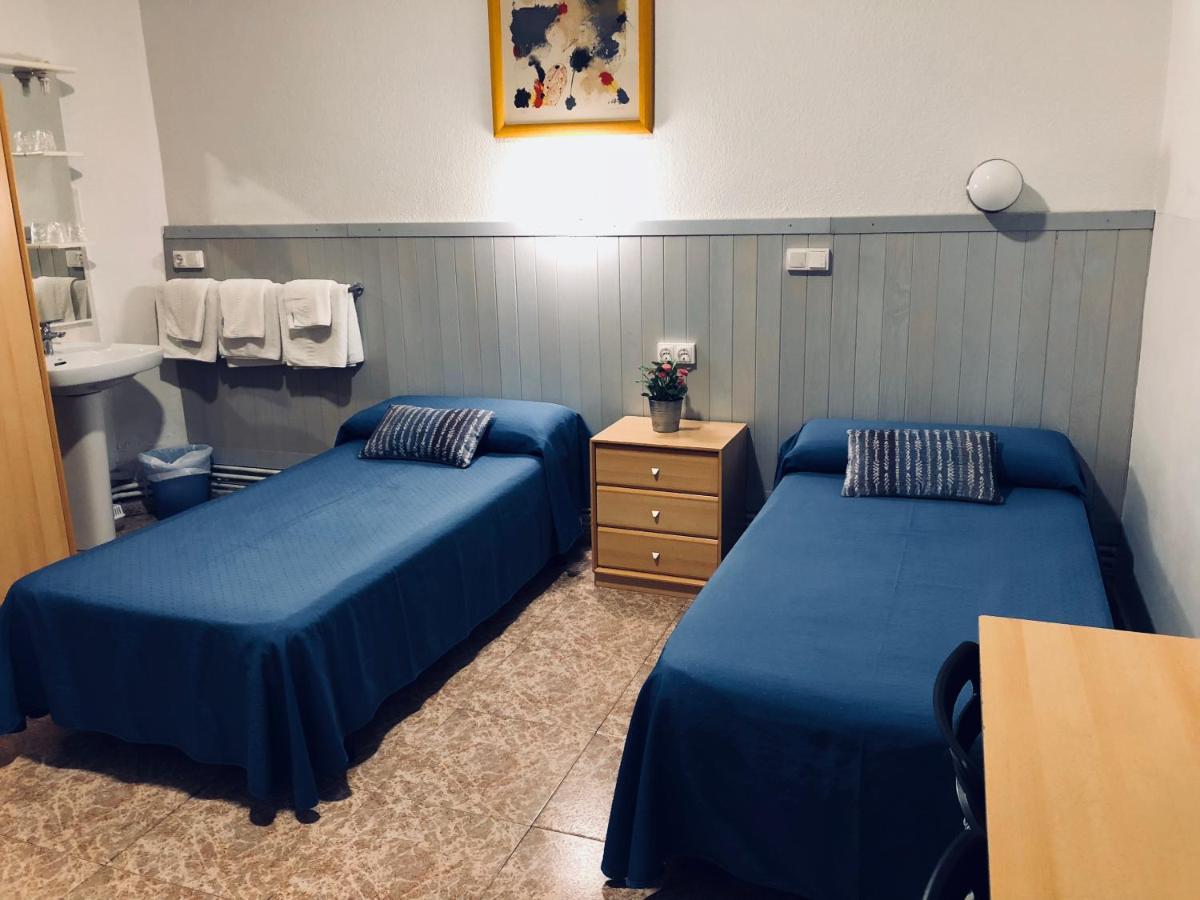 Hostal Carlos III Getafe Exterior foto