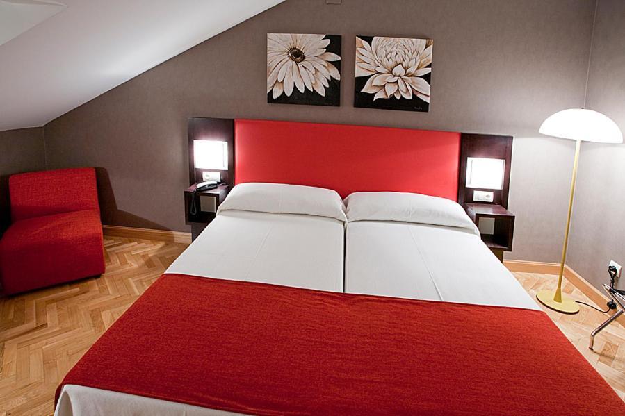 Hostal Carlos III Getafe Exterior foto